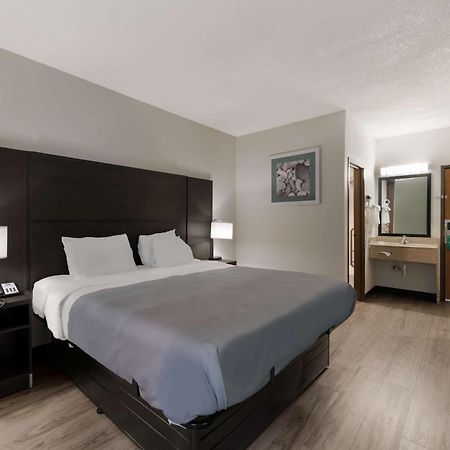 Quality Inn Merriam Kansas City Buitenkant foto