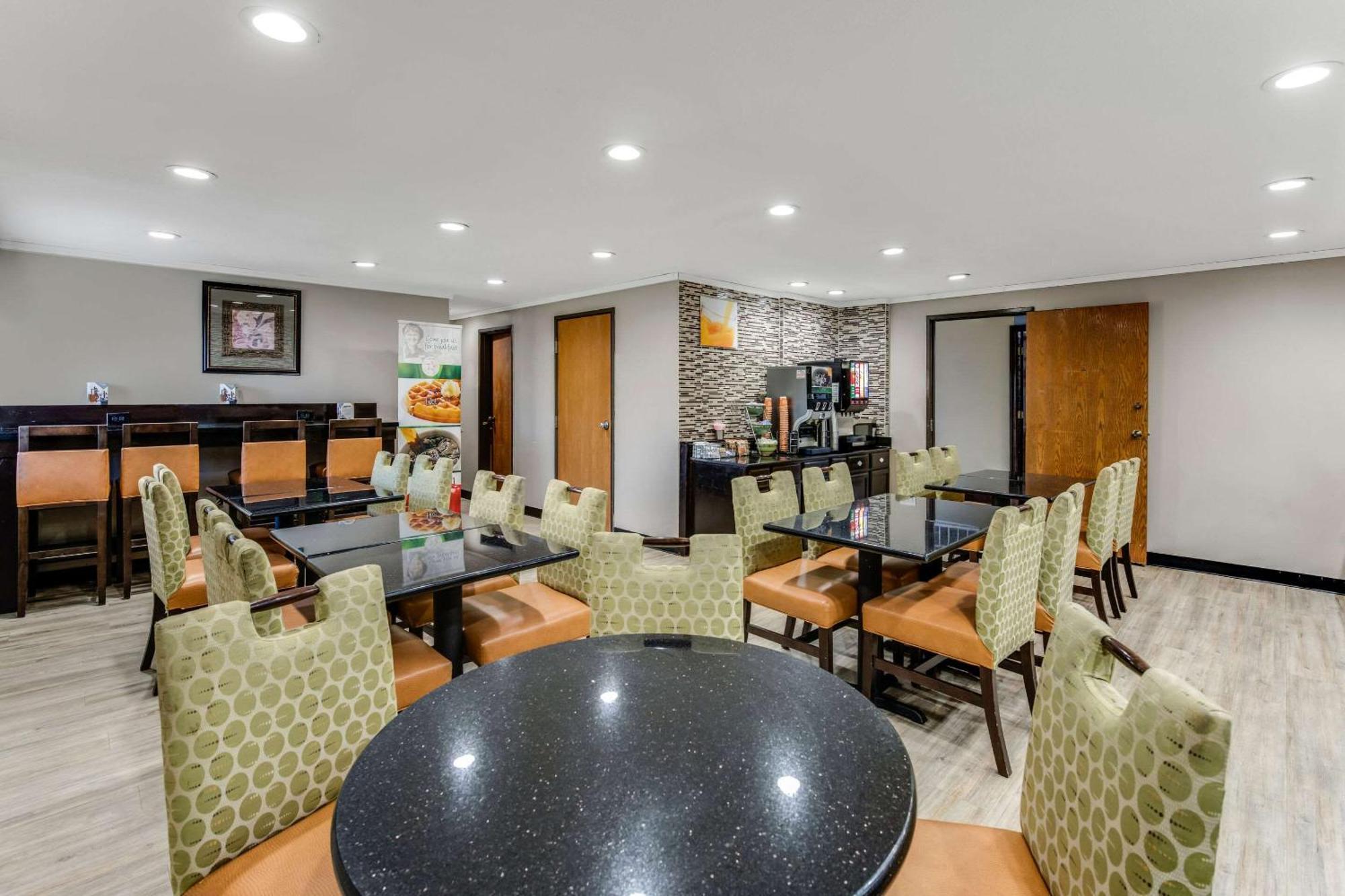 Quality Inn Merriam Kansas City Buitenkant foto