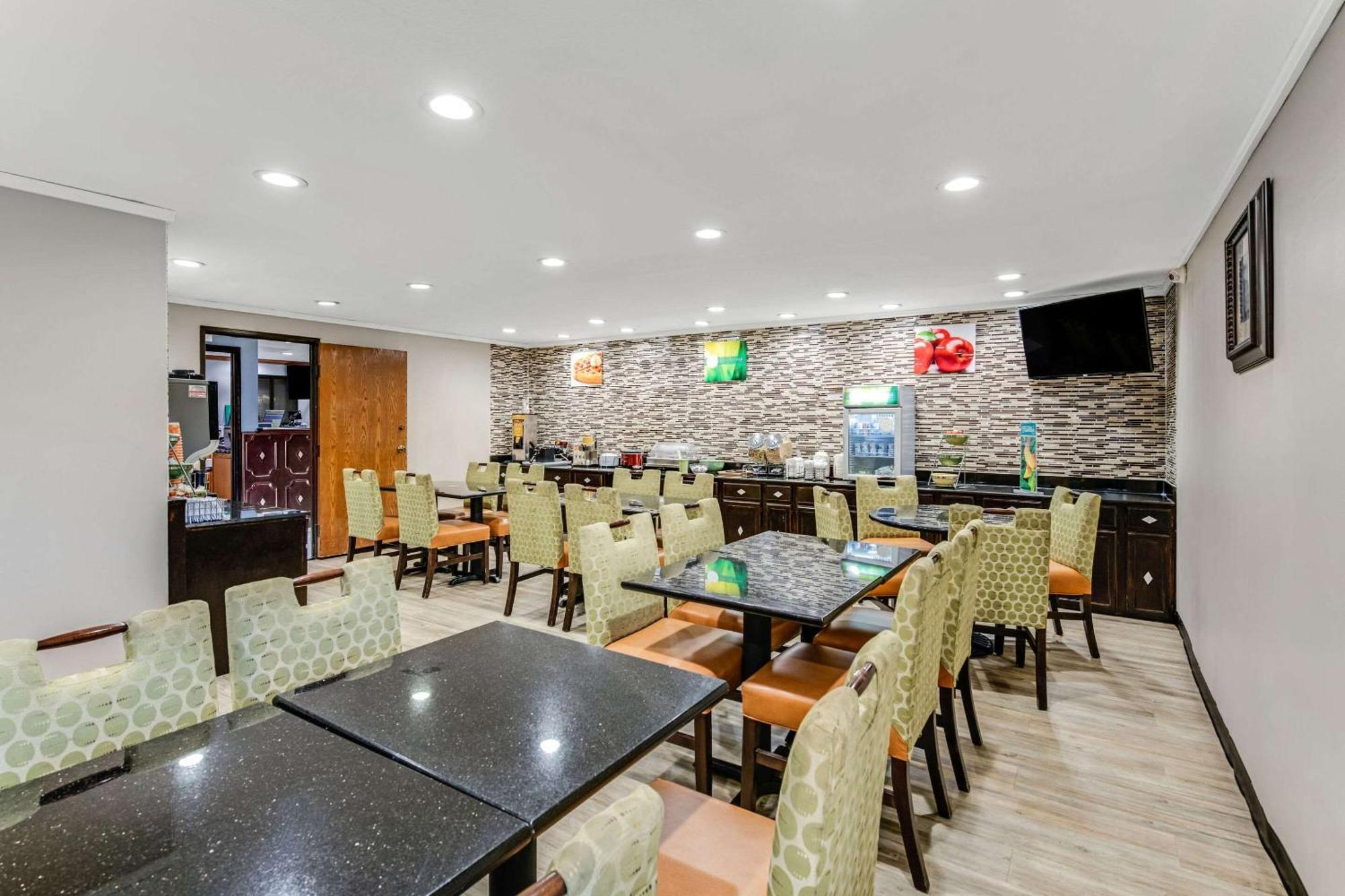Quality Inn Merriam Kansas City Buitenkant foto