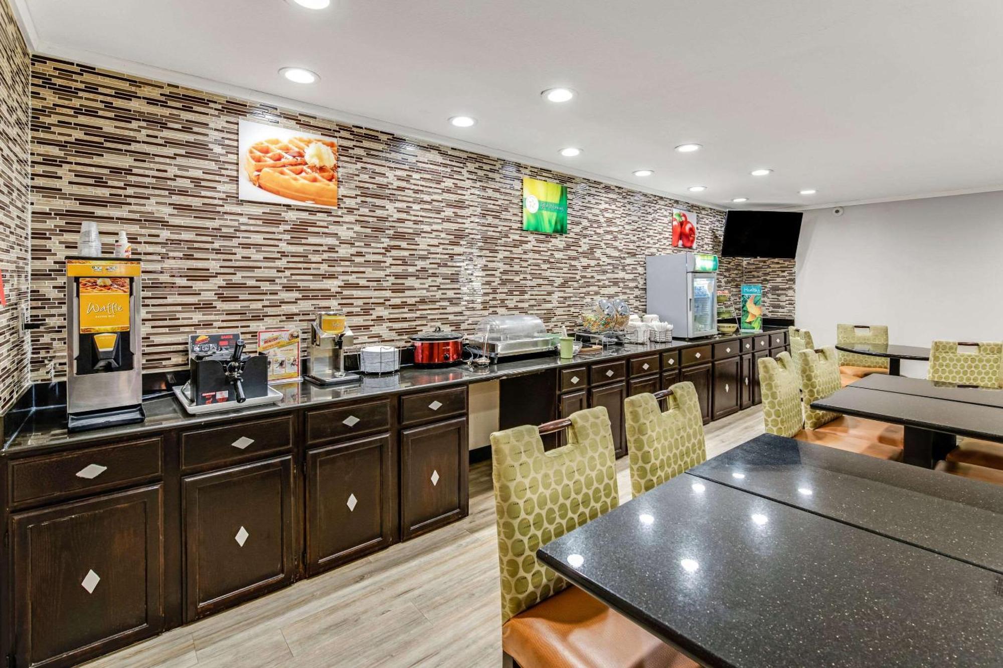 Quality Inn Merriam Kansas City Buitenkant foto